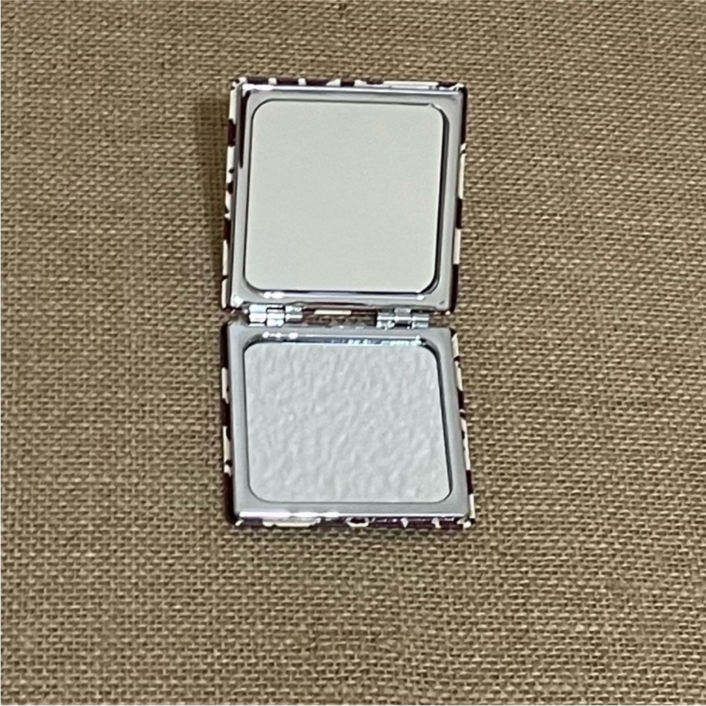 NEW BrownCow Print Compact Mirror - Picture 2 of 6